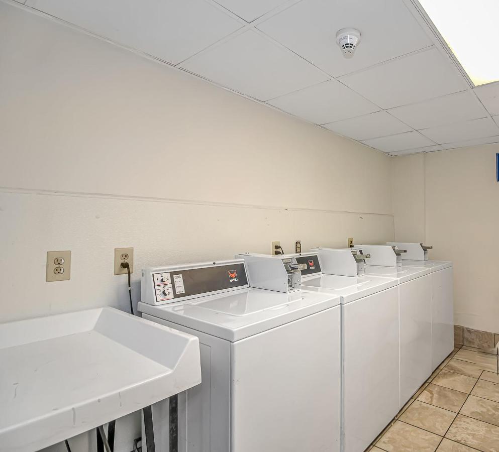 Oceanfront Suite Grande Cayman 124 شاطئ ميرتل المظهر الخارجي الصورة
