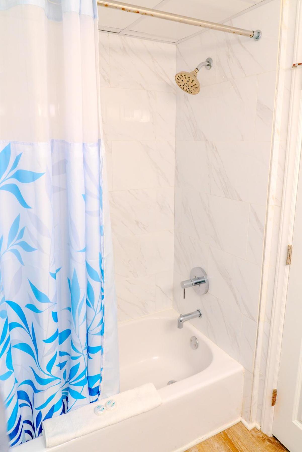 Oceanfront Suite Grande Cayman 124 شاطئ ميرتل المظهر الخارجي الصورة